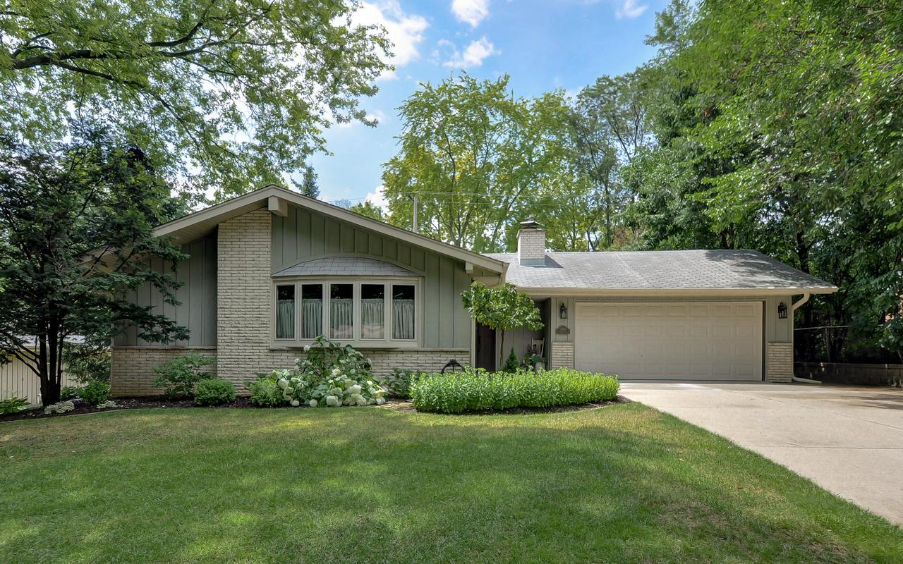 1502 Garfield Ave., Waukesha, WI 53189