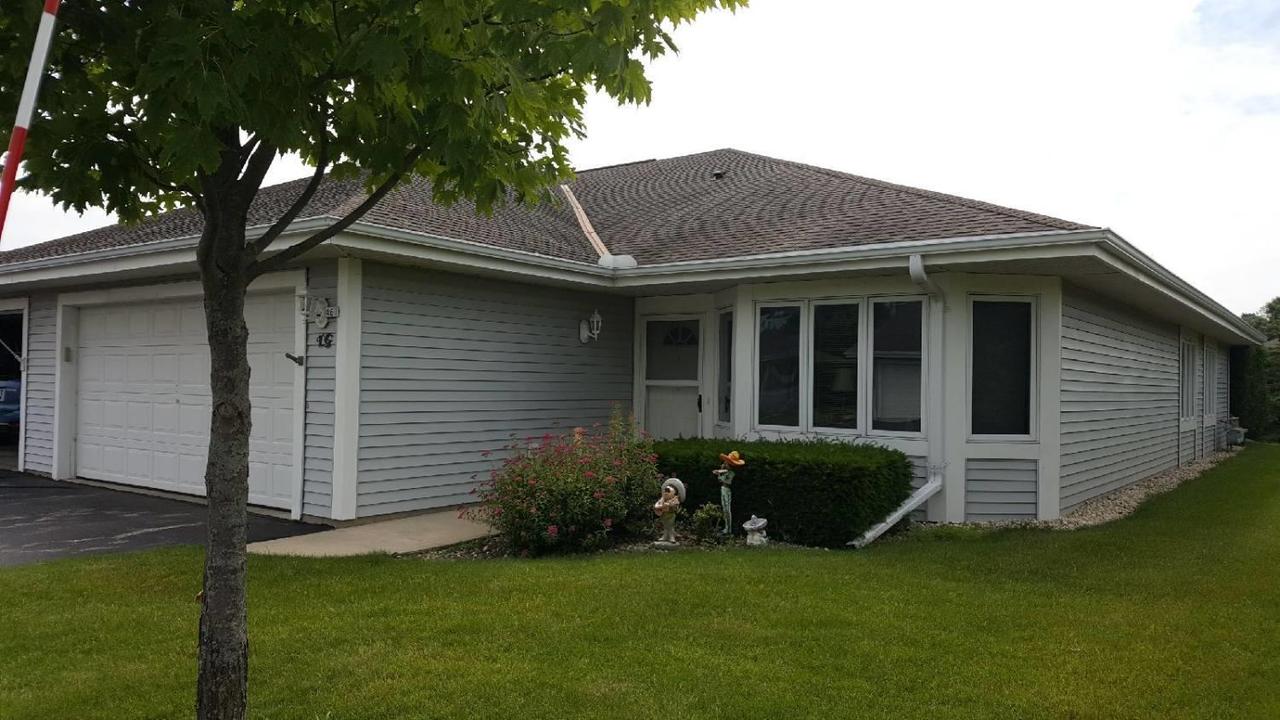 461 Hartford Sq #1, Hartford, WI 53027