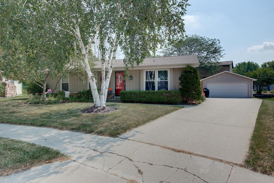 1111 Fairlane Ct., Waukesha, WI 53188