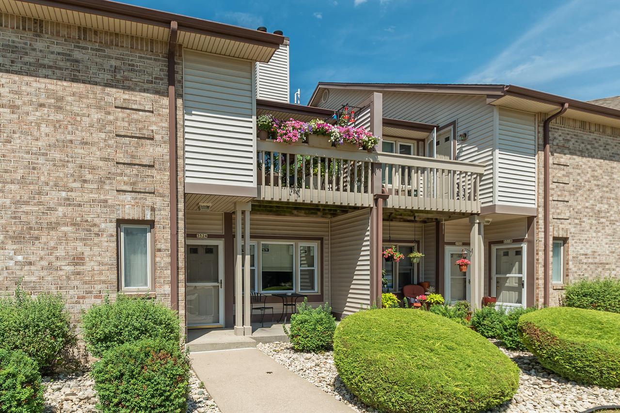 3524 W Rawson Ave, Franklin, WI 53132
