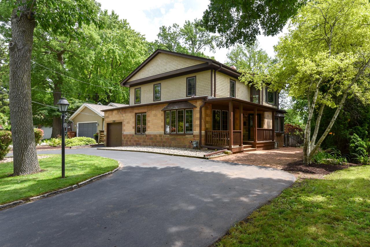 5630 N River Forest, Glendale, WI 53209
