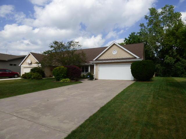 8500 N Meadowside Ct, Brown Deer, WI 53223