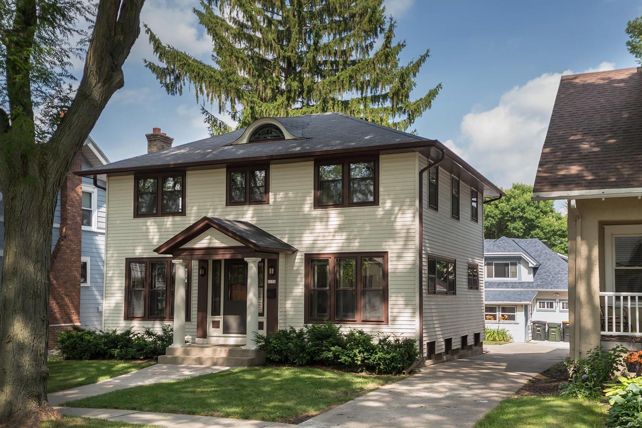 2134 N 71st St. #2134A, Wauwatosa, WI 53213