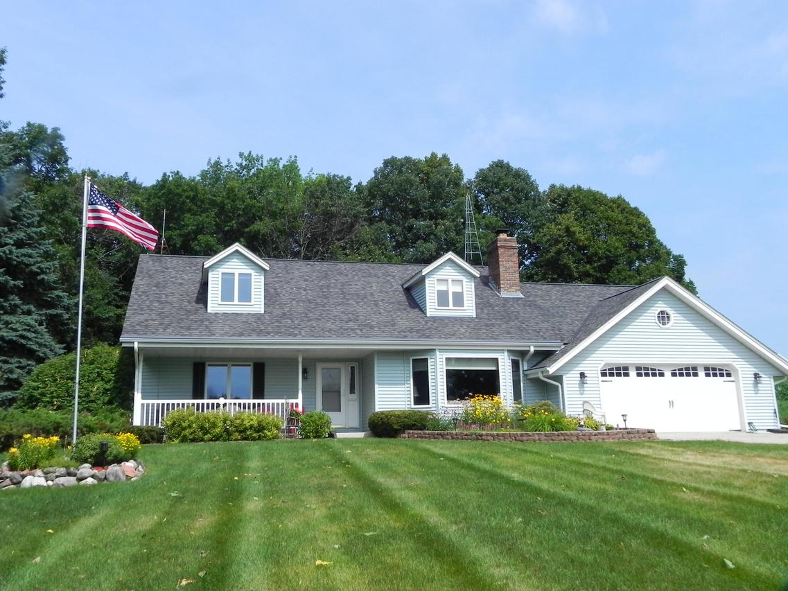 N6793 Oriole Ln, Fredonia, WI 53021