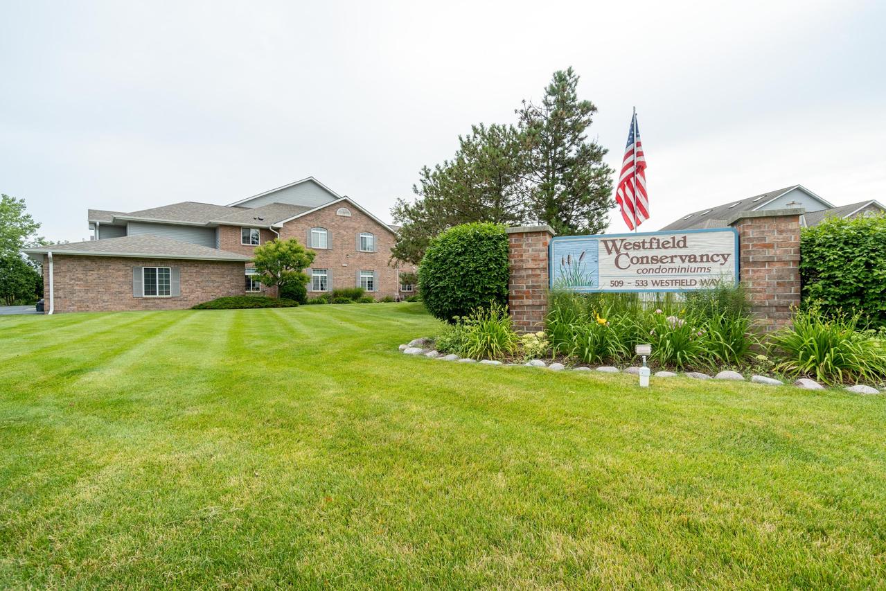 533 Westfield Way #G, Waukesha, WI 53072