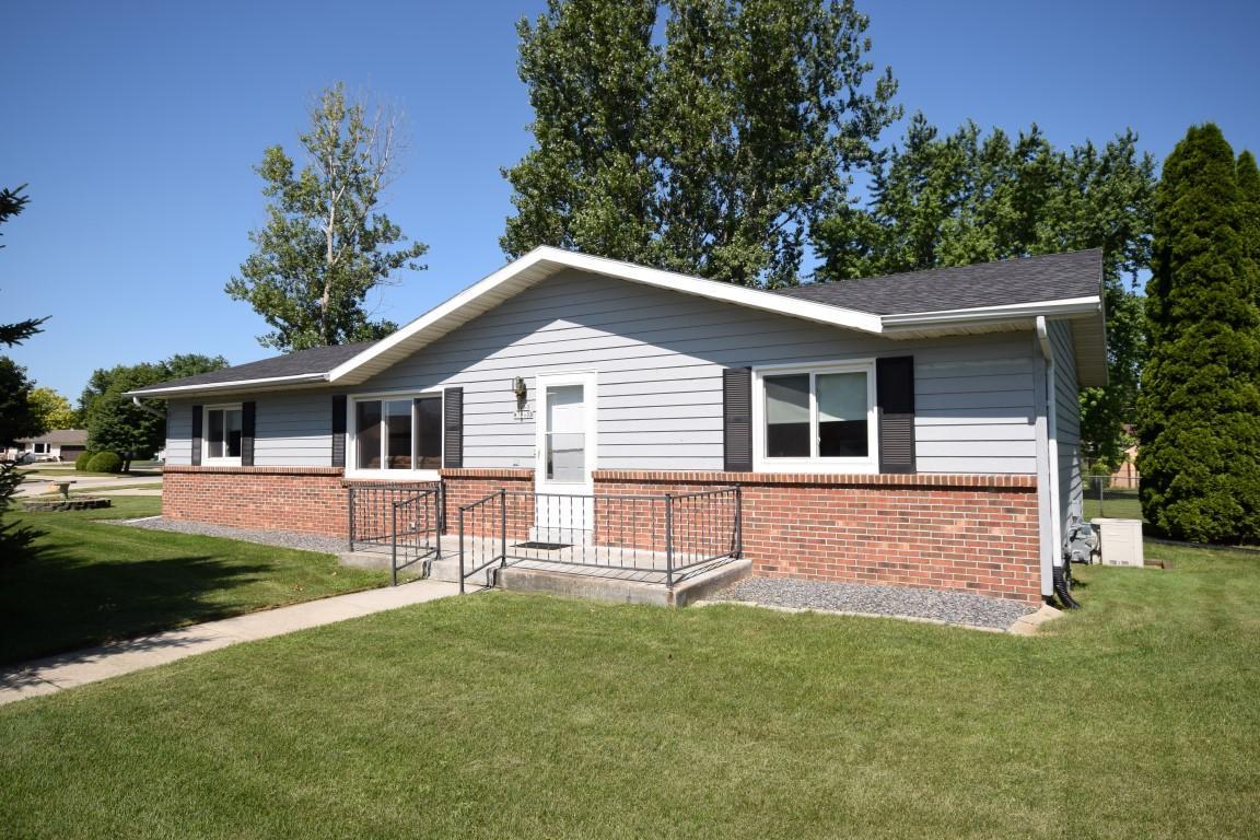 N160W19408 Stonehedge Dr, Jackson, WI 53037