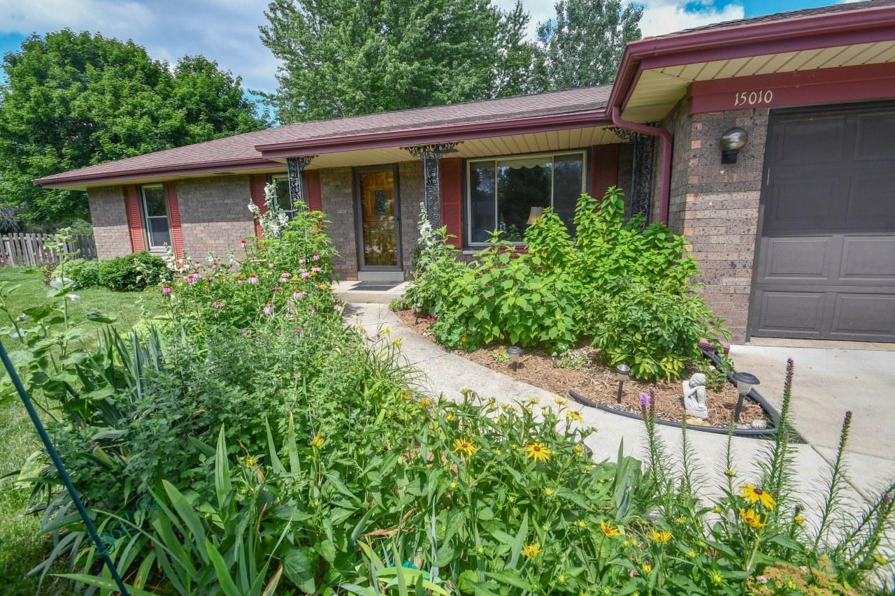 15010 W Mark Dr, New Berlin, WI 53151