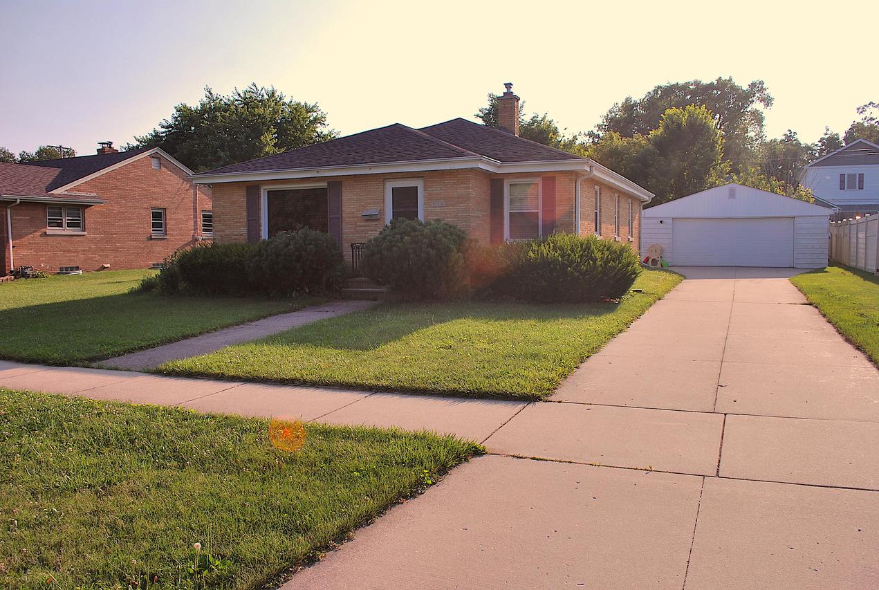 7006 Pershing Blvd, Kenosha, WI 53142