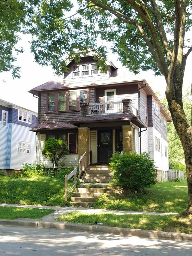 2555 N 51st St, Milwaukee, WI 53210