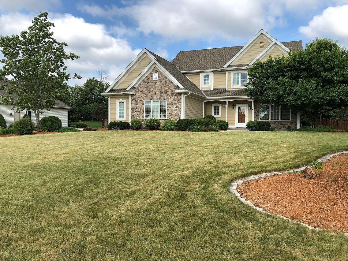 6080 S Preston Ln, New Berlin, WI 53151