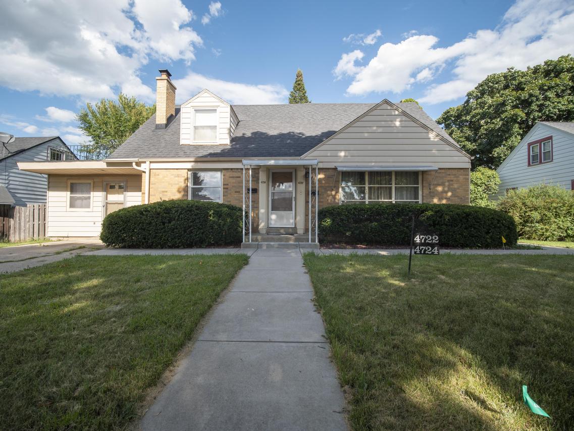 4722 N 73rd St #24, Milwaukee, WI 53218
