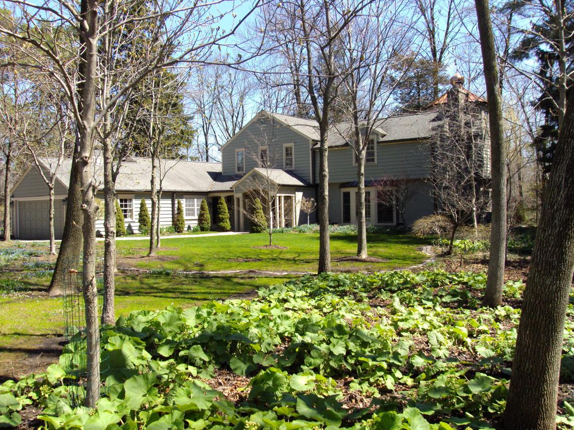 7600 N Lake Dr, Fox Point, WI 53217
