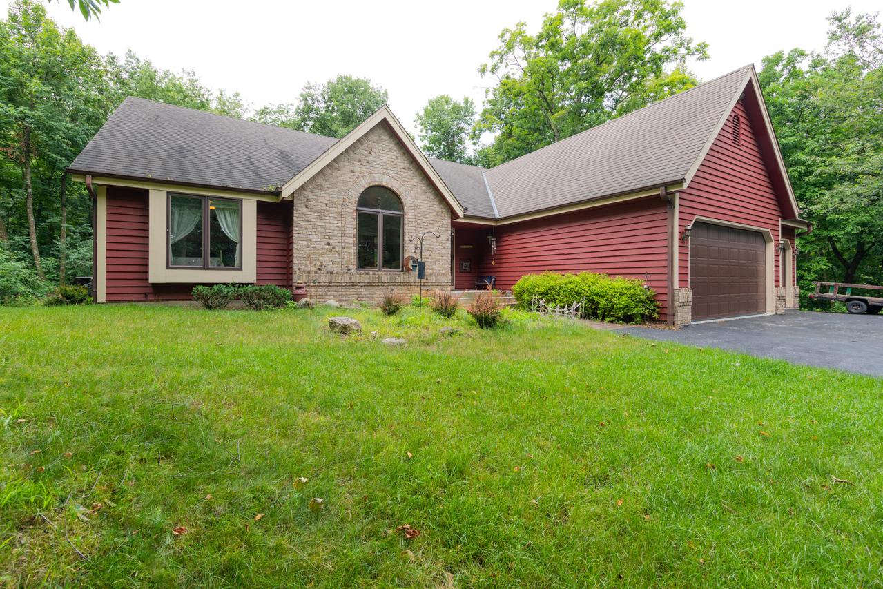 N72W26901 Kettle Cove, Lisbon, WI 53089