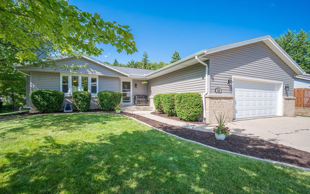 632 Highview Dr, Slinger, WI 53086
