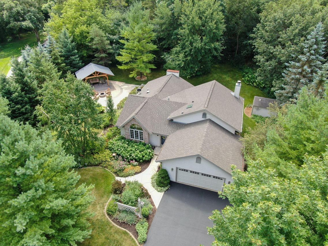 S75W32045 Paul Ln., Mukwonago, WI 53149