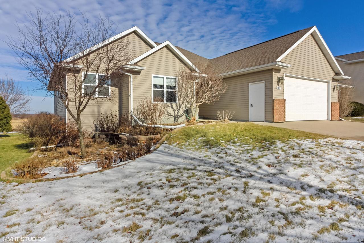 1248 Peninsula Ln., Whitewater, WI 53190