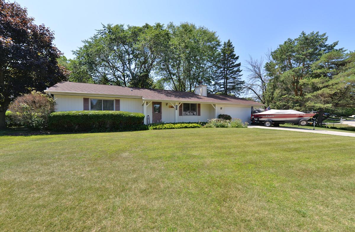 4827 Flambeau Dr, Mount Pleasant, WI 53406
