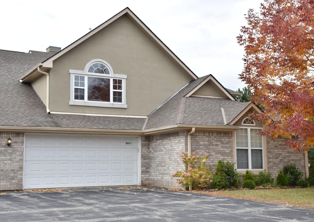 9032 W Elm Ct #E, Franklin, WI 53132