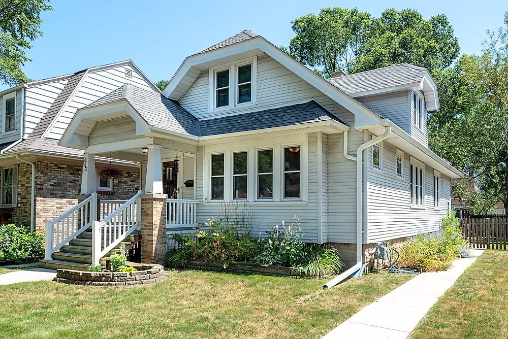 4842 N Mohawk Ave, Glendale, WI 53217