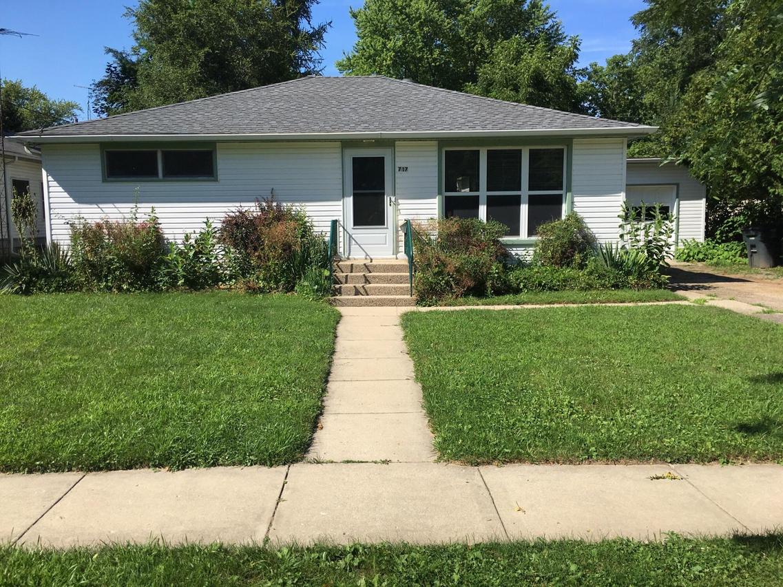 717 Gardner, Lake Geneva, WI 53147