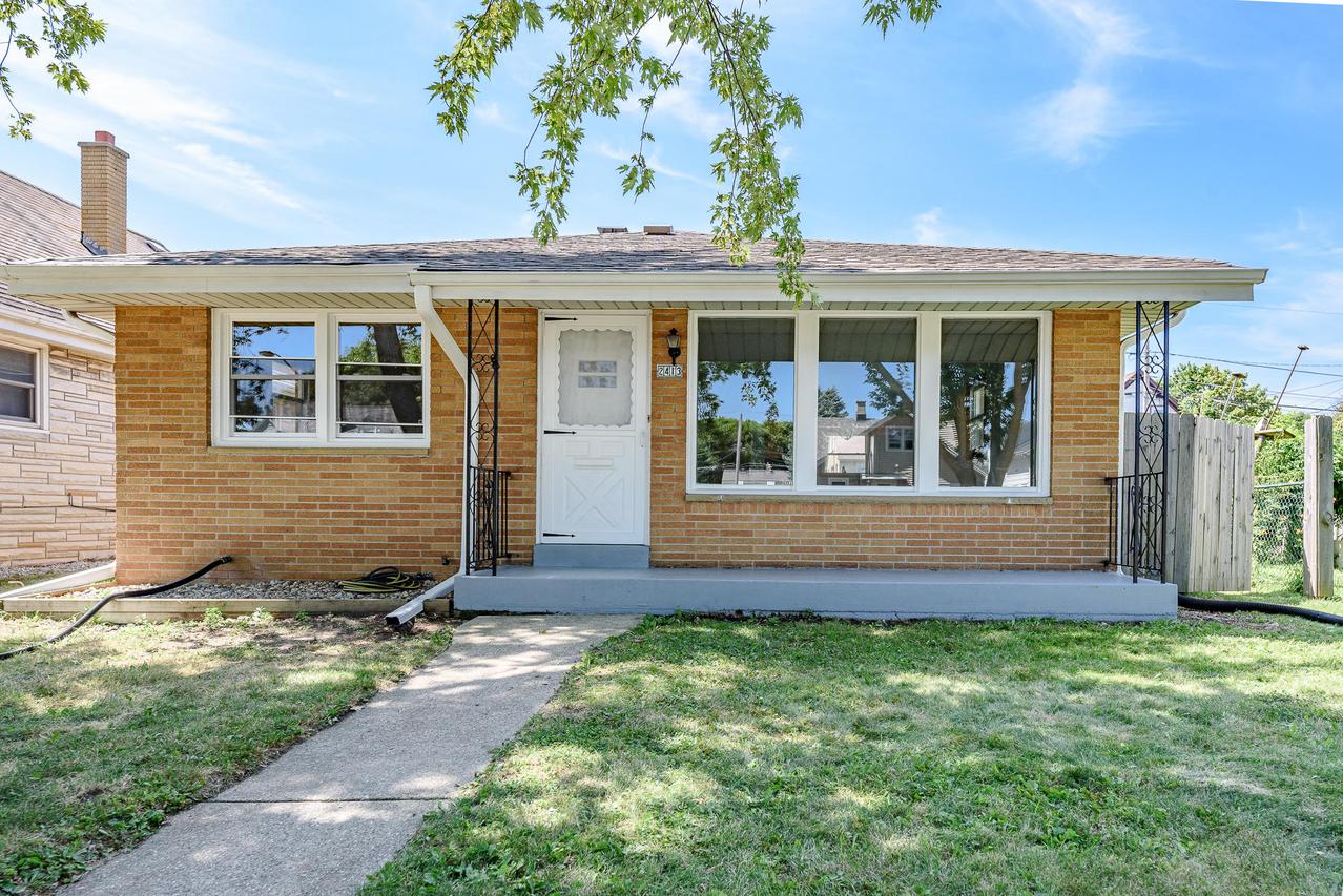 2413 S 62nd St, West Allis, WI 53219