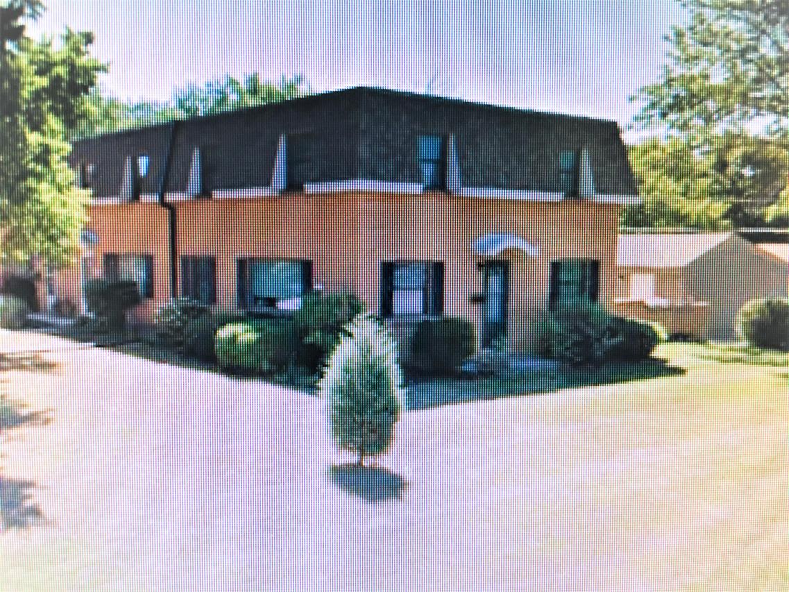 16035 W Heritage Ln., New Berlin, WI 53151