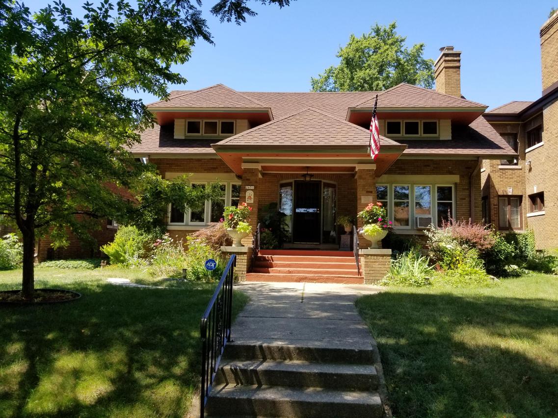 2651 N Grant Blvd, Milwaukee, WI 53210