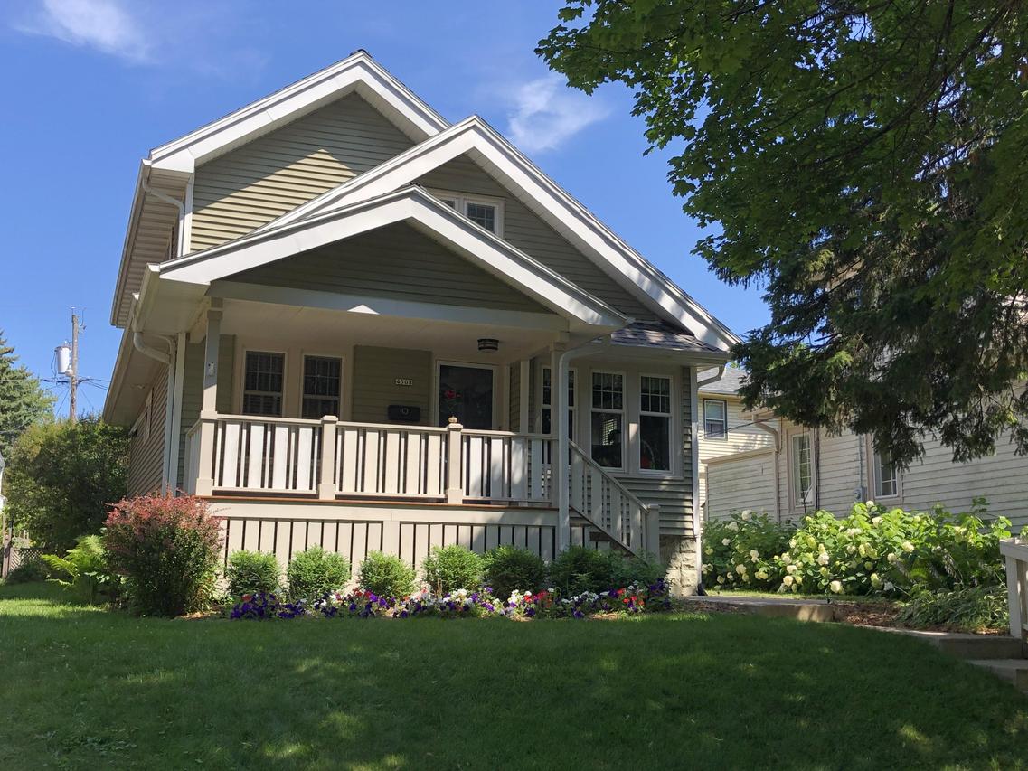 4508 N Morris Blvd, Shorewood, WI 53211