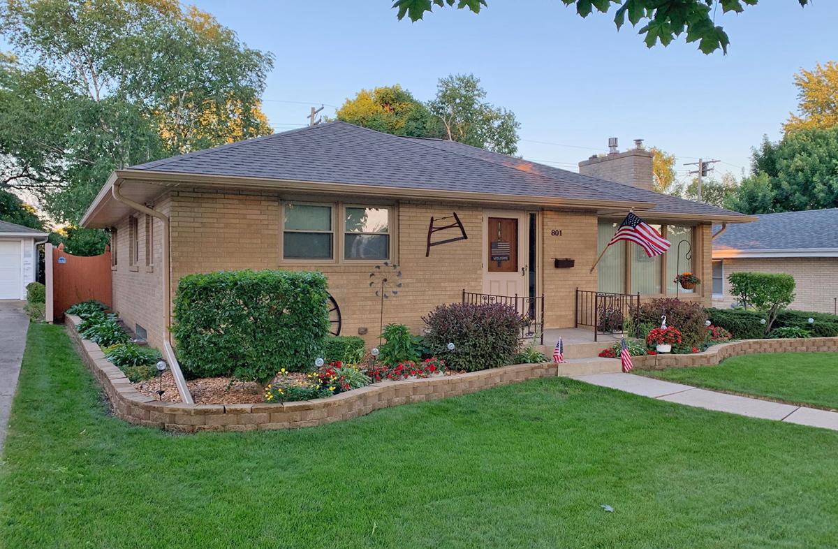 801 Echo Ln., Racine, WI 53406