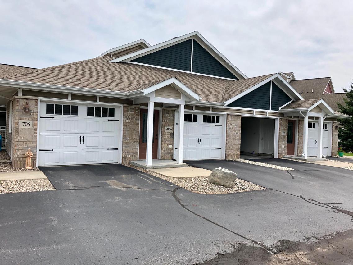 705A Harbor Ter., Marinette, WI 54143