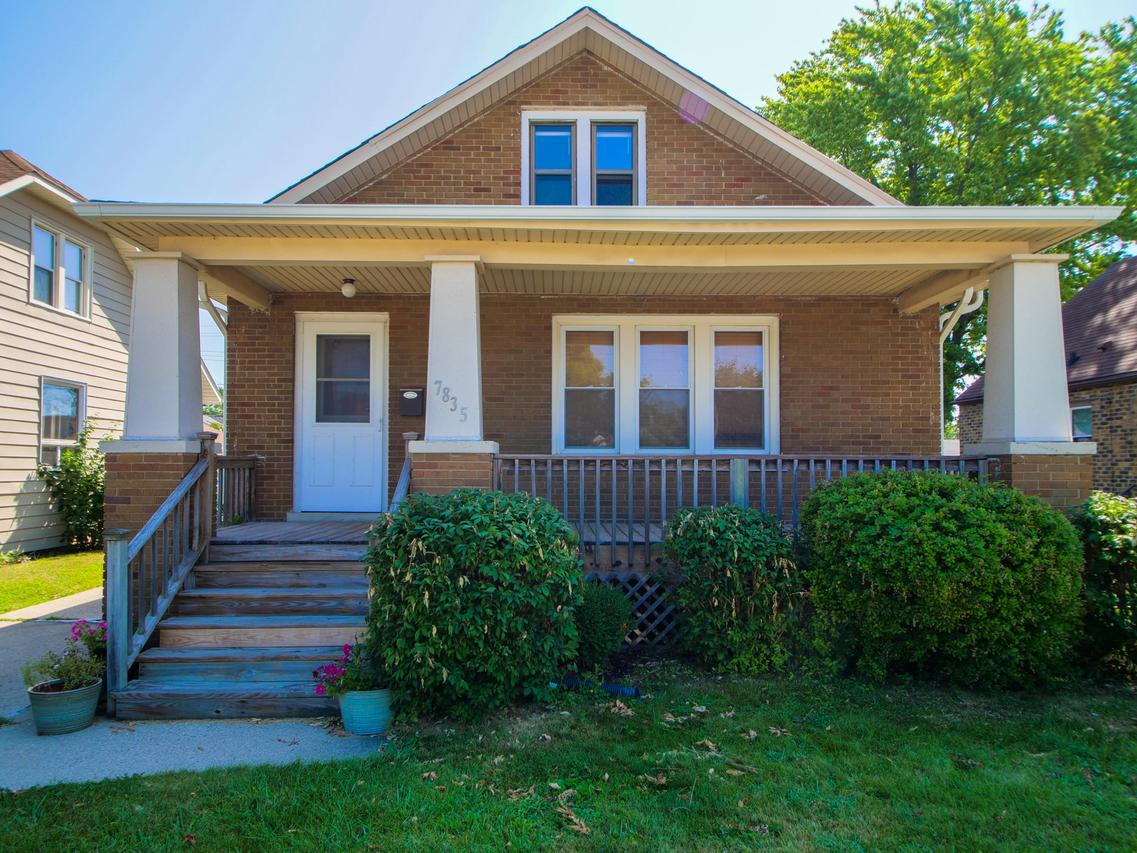 7835 22nd Ave, Kenosha, WI 53143