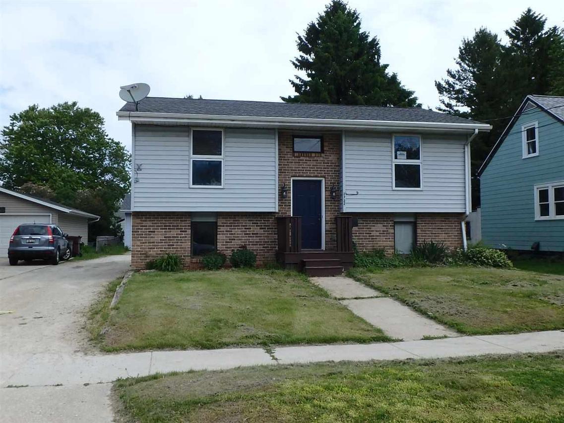 2732 11th St., Two Rivers, WI 54241
