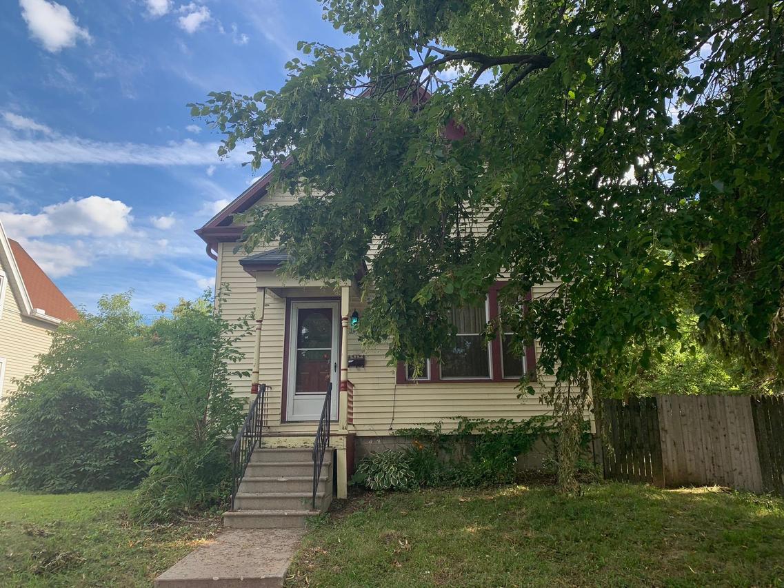 3843 E Pulaski Ave, Cudahy, WI 53110