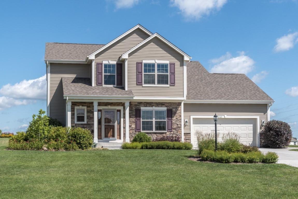 3163 Sherman Parc Cir, Jackson, WI 53037