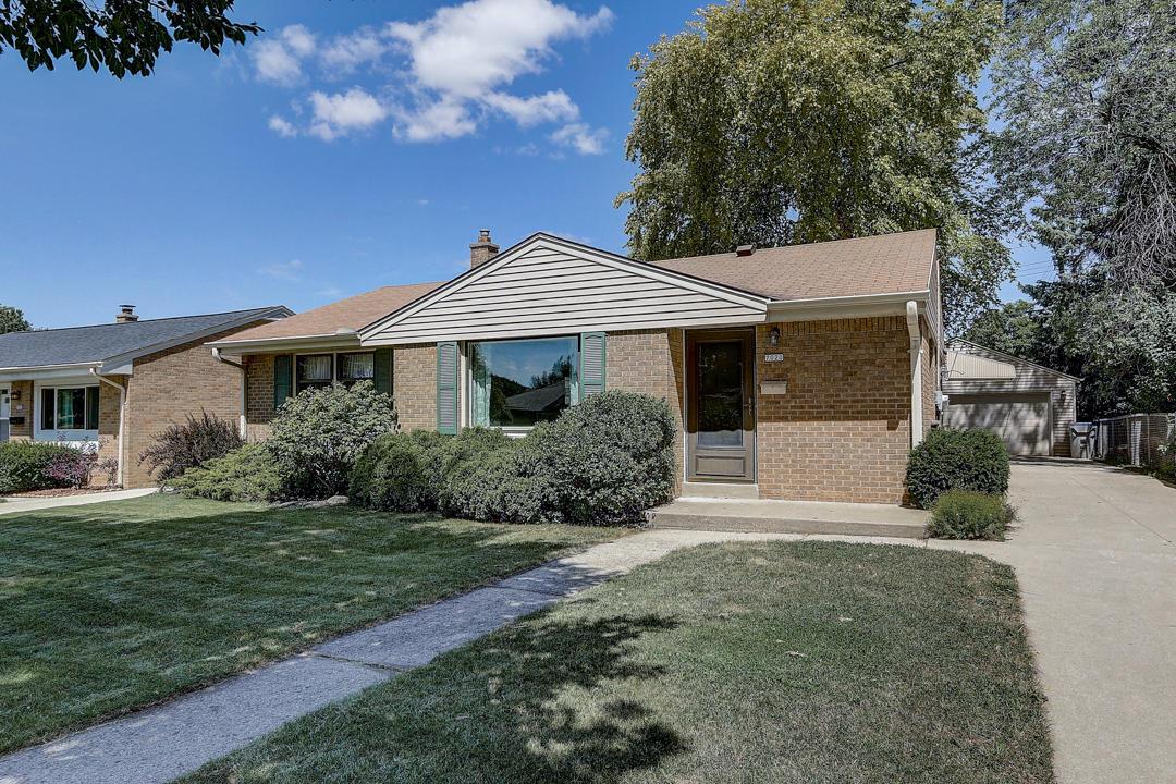 7020 W Bennett Ave, Milwaukee, WI 53219