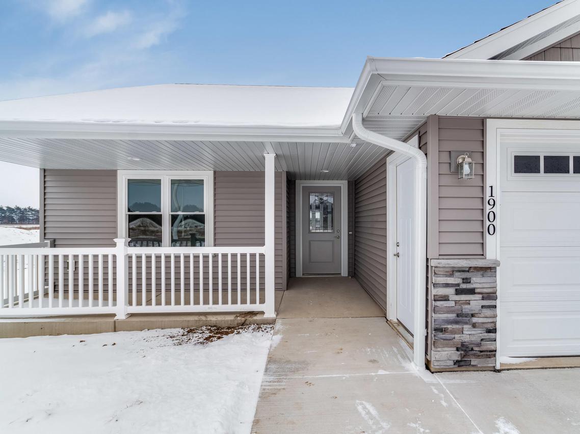 1900 Spakenburg Rd., Holmen, WI 54636