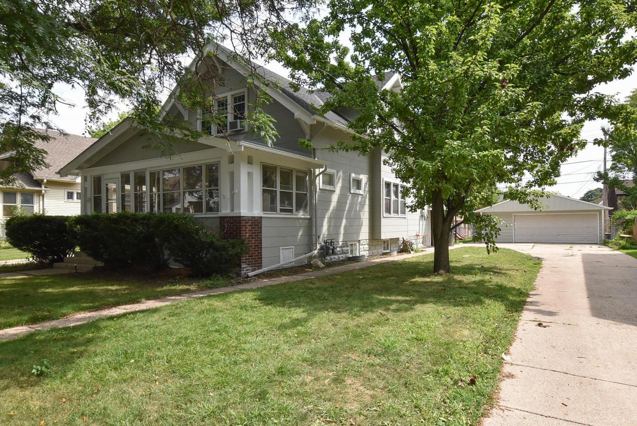 2122 S 82nd St. #2124, West Allis, WI 53219