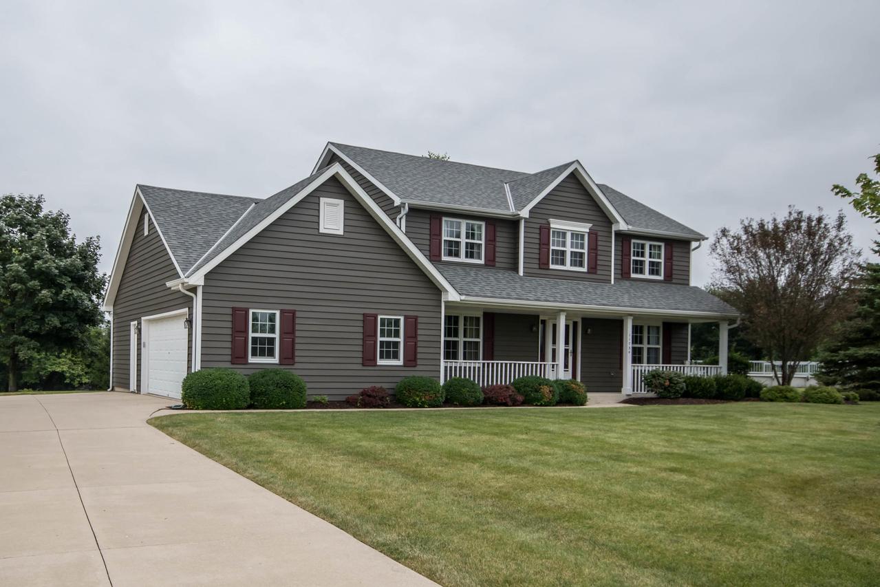 11734 242nd Ave, Salem Lakes, WI 53179