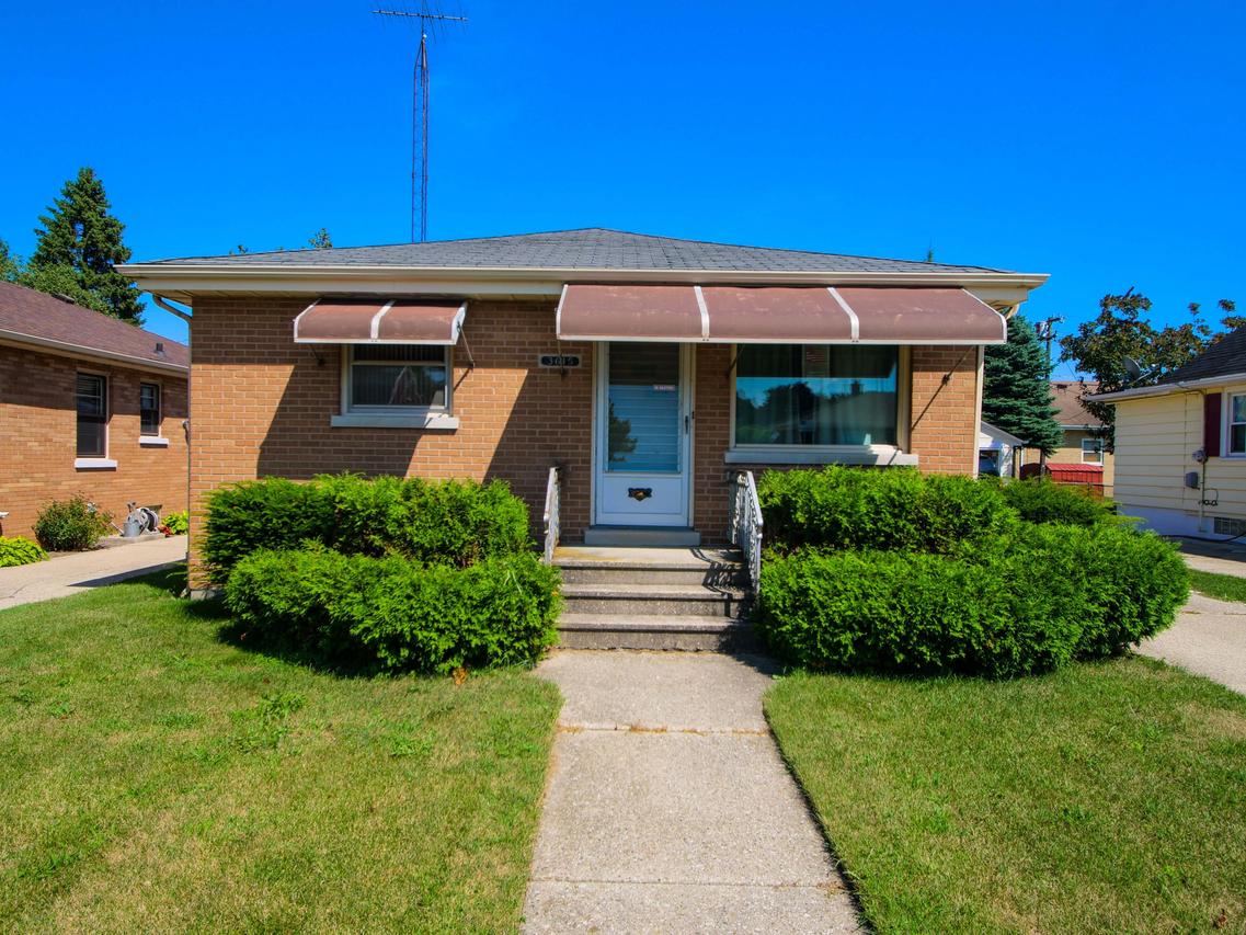 3615 17th Ave, Kenosha, WI 53140