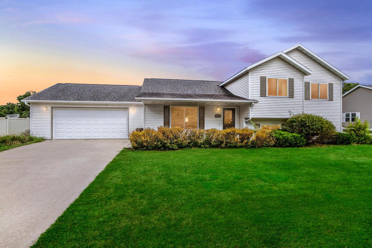 1940 Julie Ave, Sparta, WI 54656