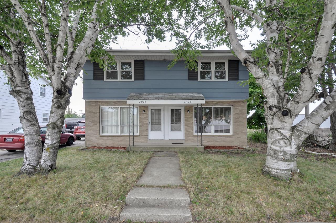 2907 Russet St, Racine, WI 53405