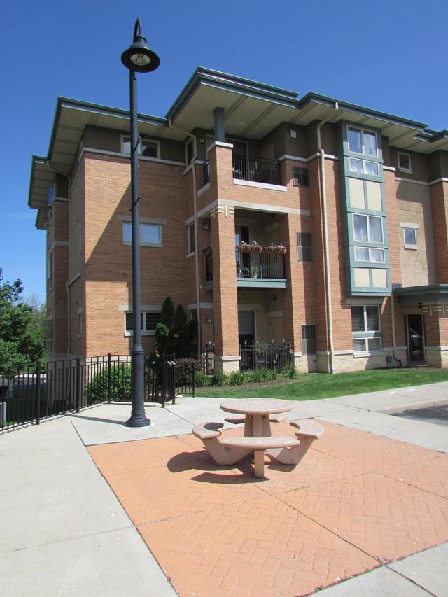 15295 W Library Ln #103, New Berlin, WI 53151