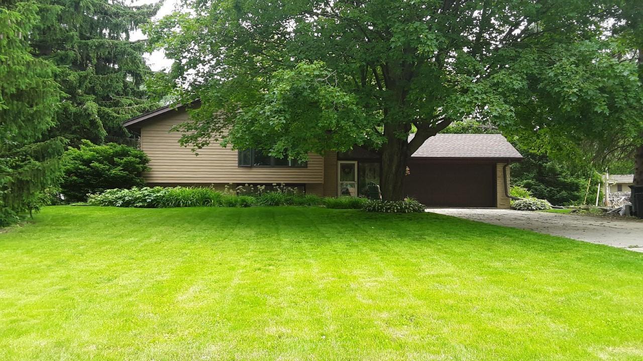 5606 S Monaco Pl., Hales Corners, WI 53130