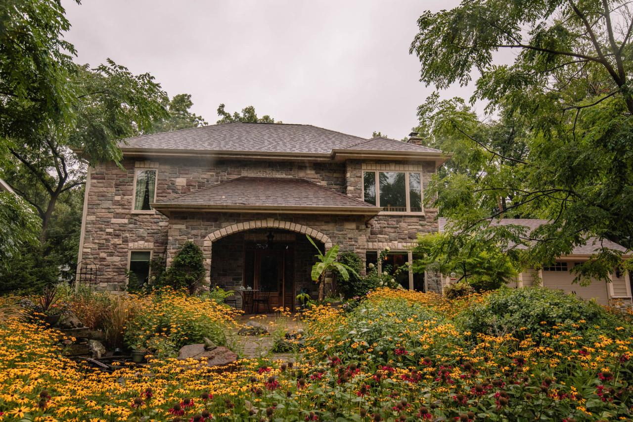 1659 N 120th St, Wauwatosa, WI 53226