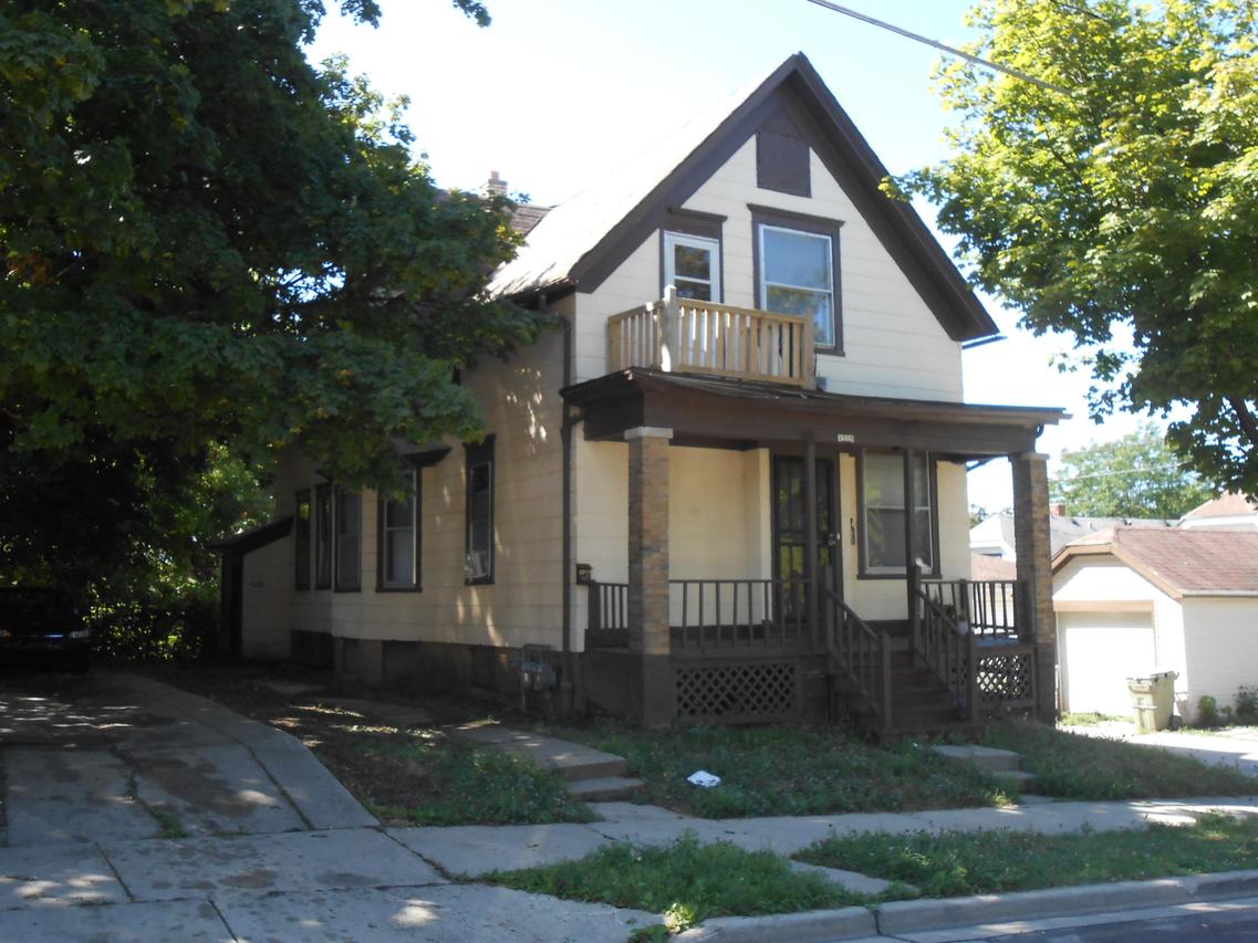 1315 W Finn Pl., Milwaukee, WI 53206
