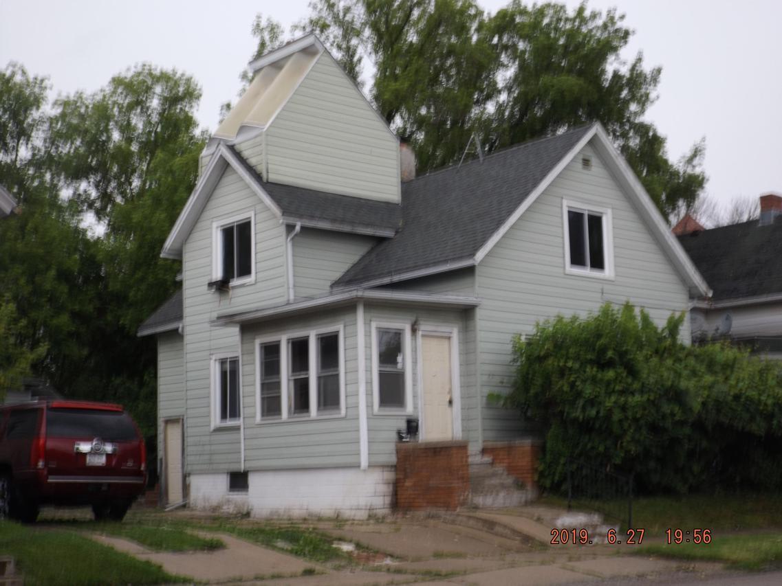1826 Saint Clair St, Racine, WI 53402