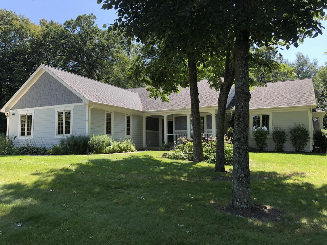 N63W27373 Scholl Ct, Merton, WI 53089