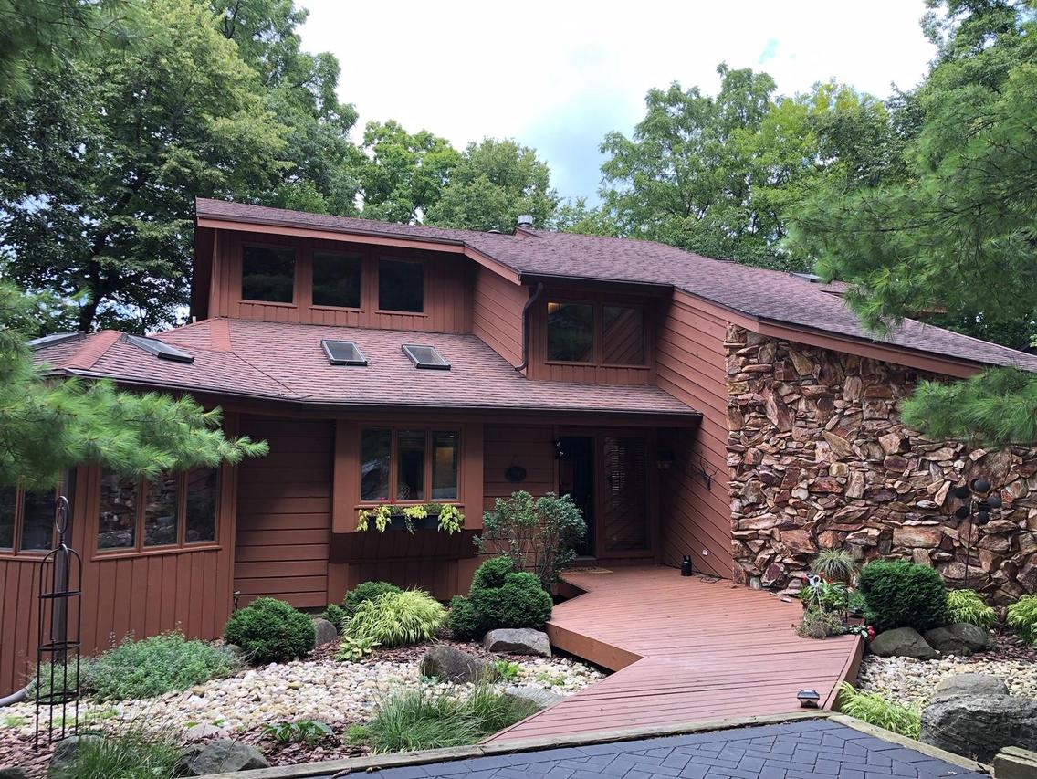 409 Deerpath -, Fontana, WI 53125