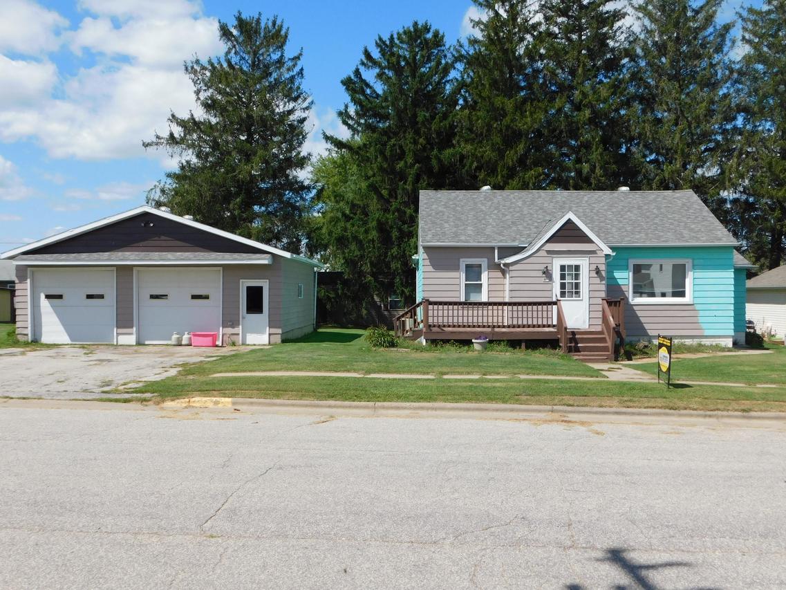 817 Cremer Ave., Cashton, WI 54619