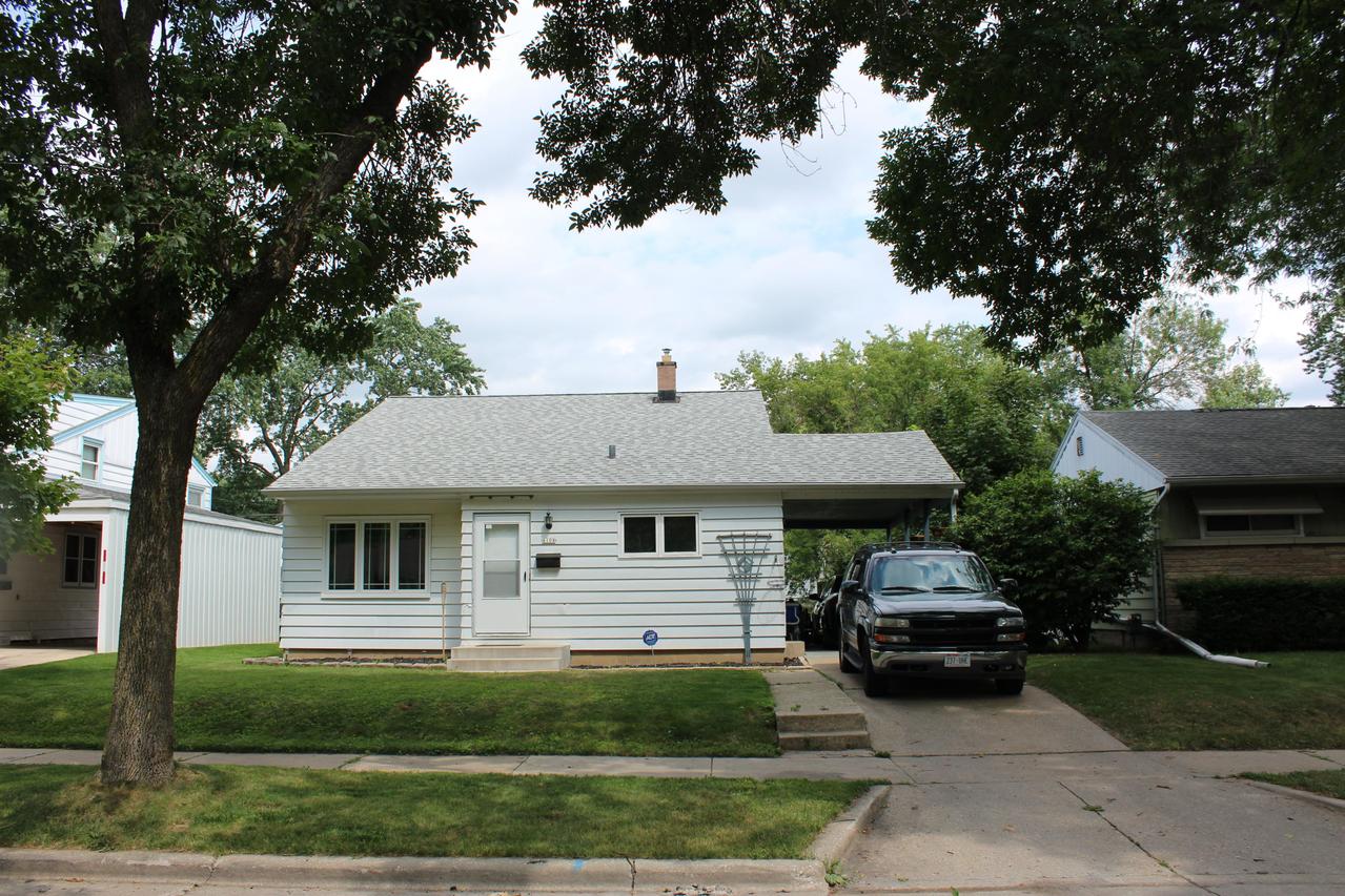 8108 W Scranton Pl, Milwaukee, WI 53218